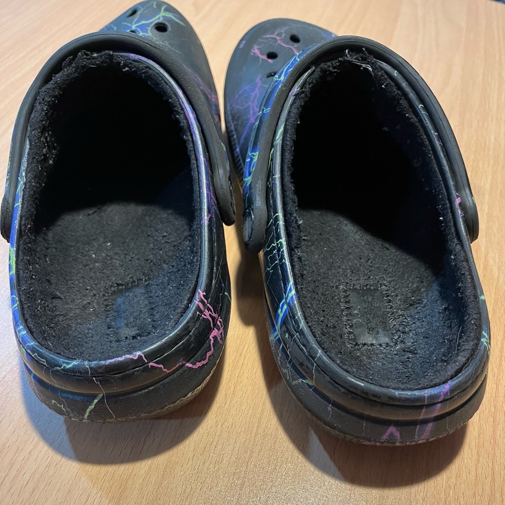 CROCS Unisex Black with Neon Lightning Lined Fuzzy Clogs - Picture 8 of 12